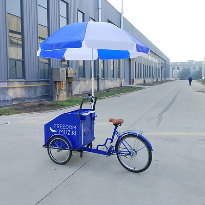 Scena del carrello alimentare mobile del triciclo a motore della contea di Los Angeles Un tour gastronomico itinerante