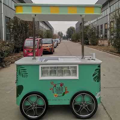 Italian Gelato Bike Ice Cream Cart Mobile Push Popsicle Showcase Freezers Vending Cart Per uso commerciale