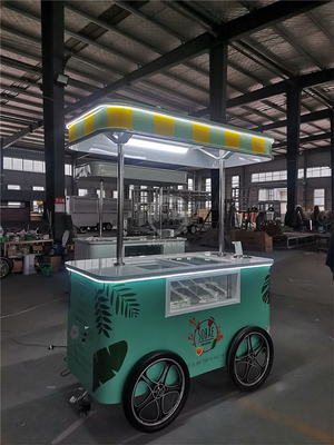 Mini display di gelati surgelati commercializzabili carrello rimorchio gelato messicano di spiaggia gelato congelatore carrello a mano spingere carrelli per gelati