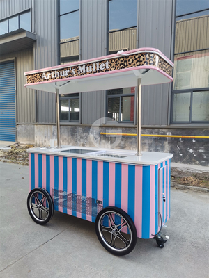 Carrello di vendita di gelati e snack alimentari mobili