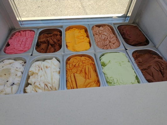 Carrello di vendita di gelati e snack alimentari mobili