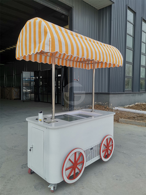Cartoni stradali personalizzati con frigorifero Camionetto di cibo Nuovo negozio Parco del mercato Camionetto di gelato