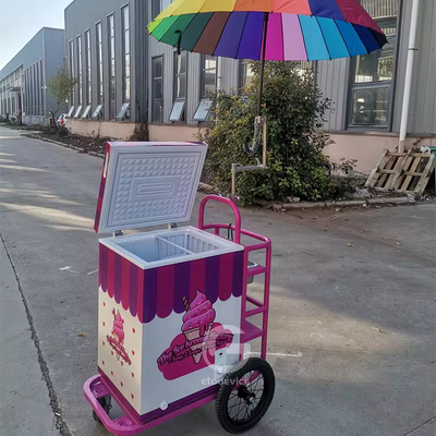 Carrello di gelato con ombrello
